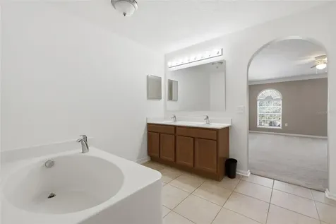 516 Cadiz Drive Groveland FL 34736