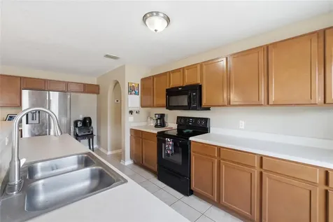 516 Cadiz Drive Groveland FL 34736