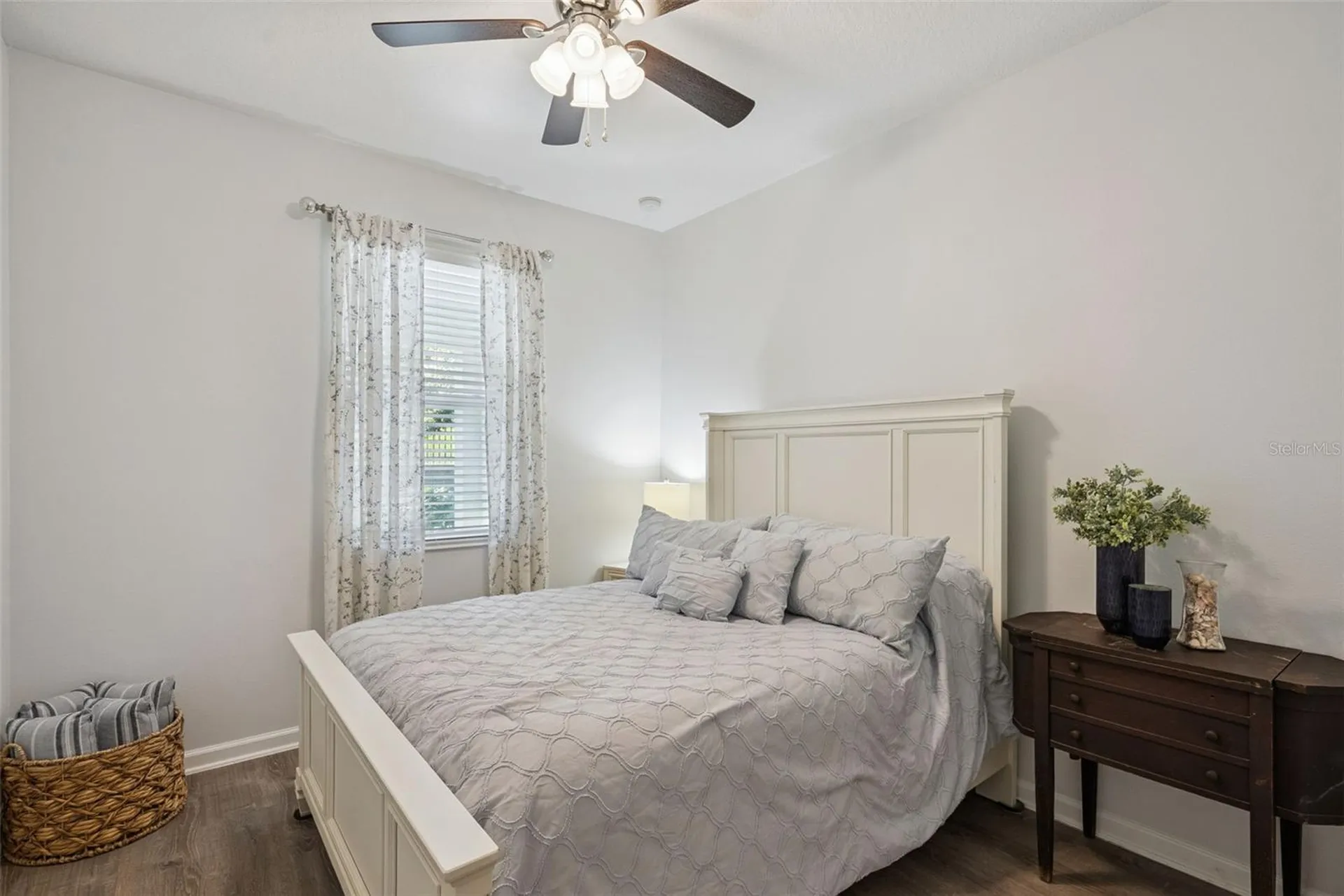 1235 Dora Parc Lane Mount Dora FL 32757
