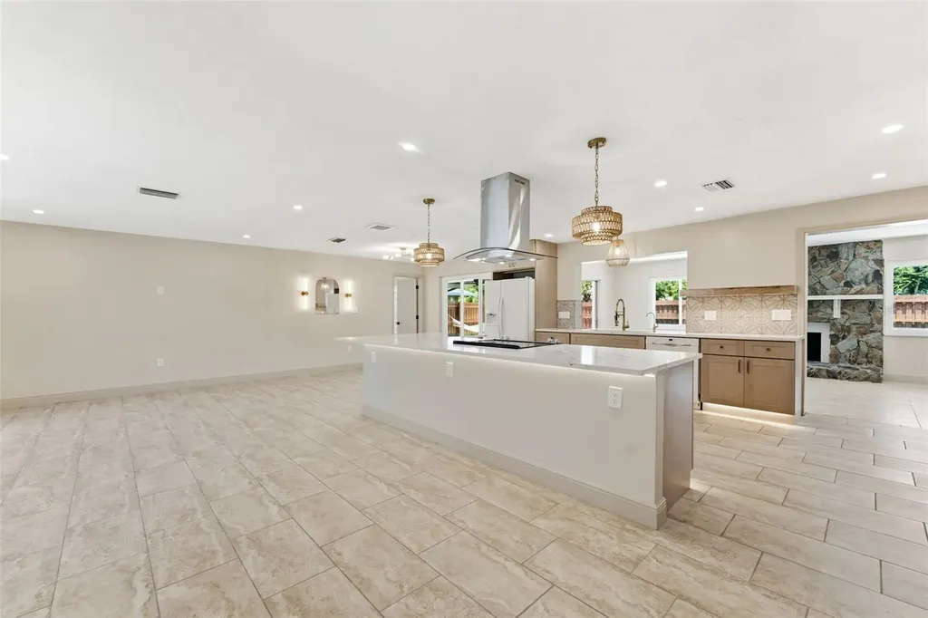 10711 Frances Lane Largo FL 33774