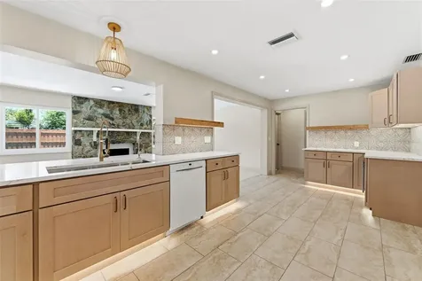 10711 Frances Lane Largo FL 33774
