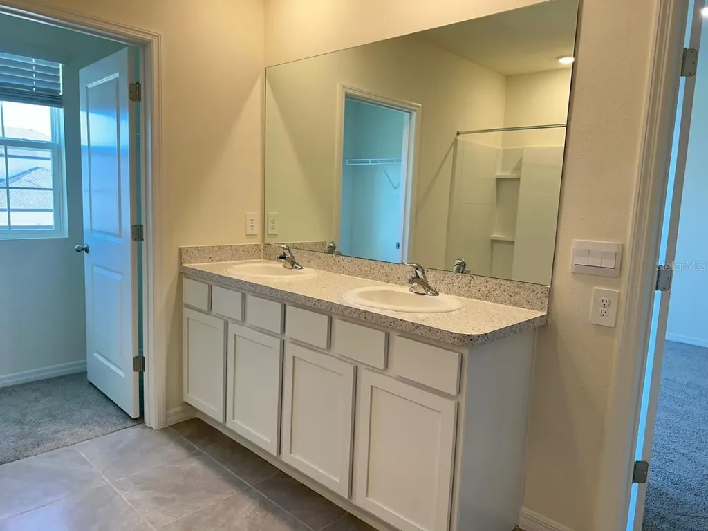 12760 Lateral Root Drive Sarasota FL 34238