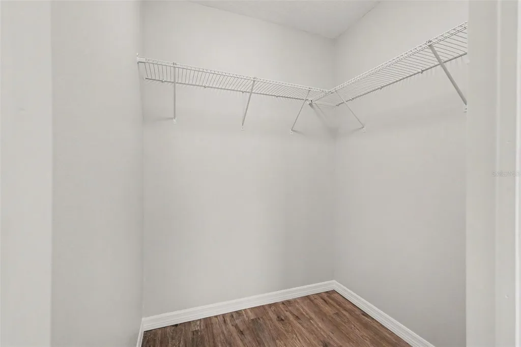 1224 Oak Valley Drive Seffner FL 33584