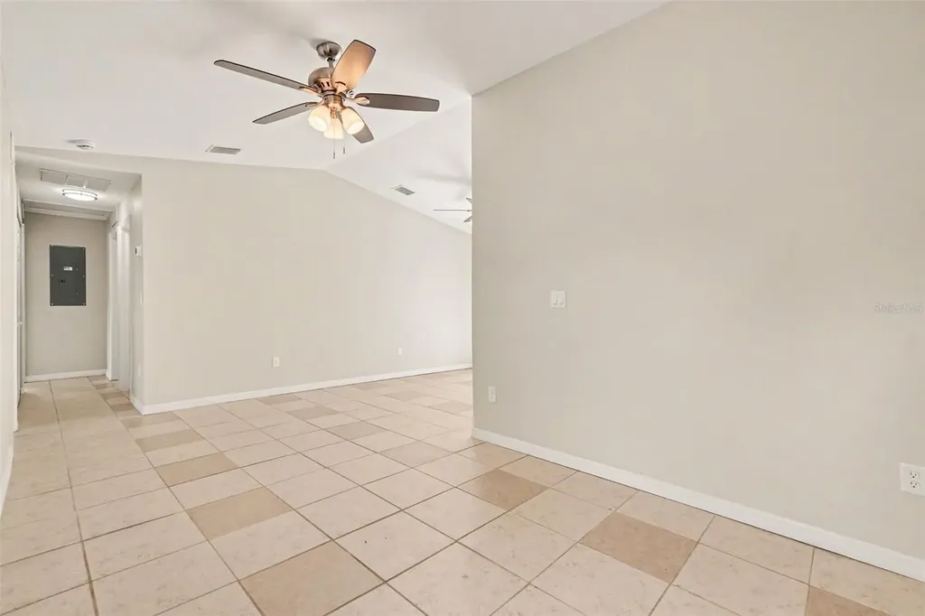 1224 Oak Valley Drive Seffner FL 33584