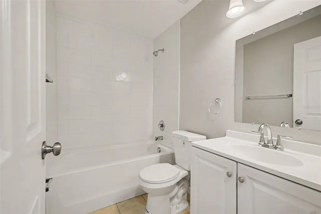 1224 Oak Valley Drive Seffner FL 33584