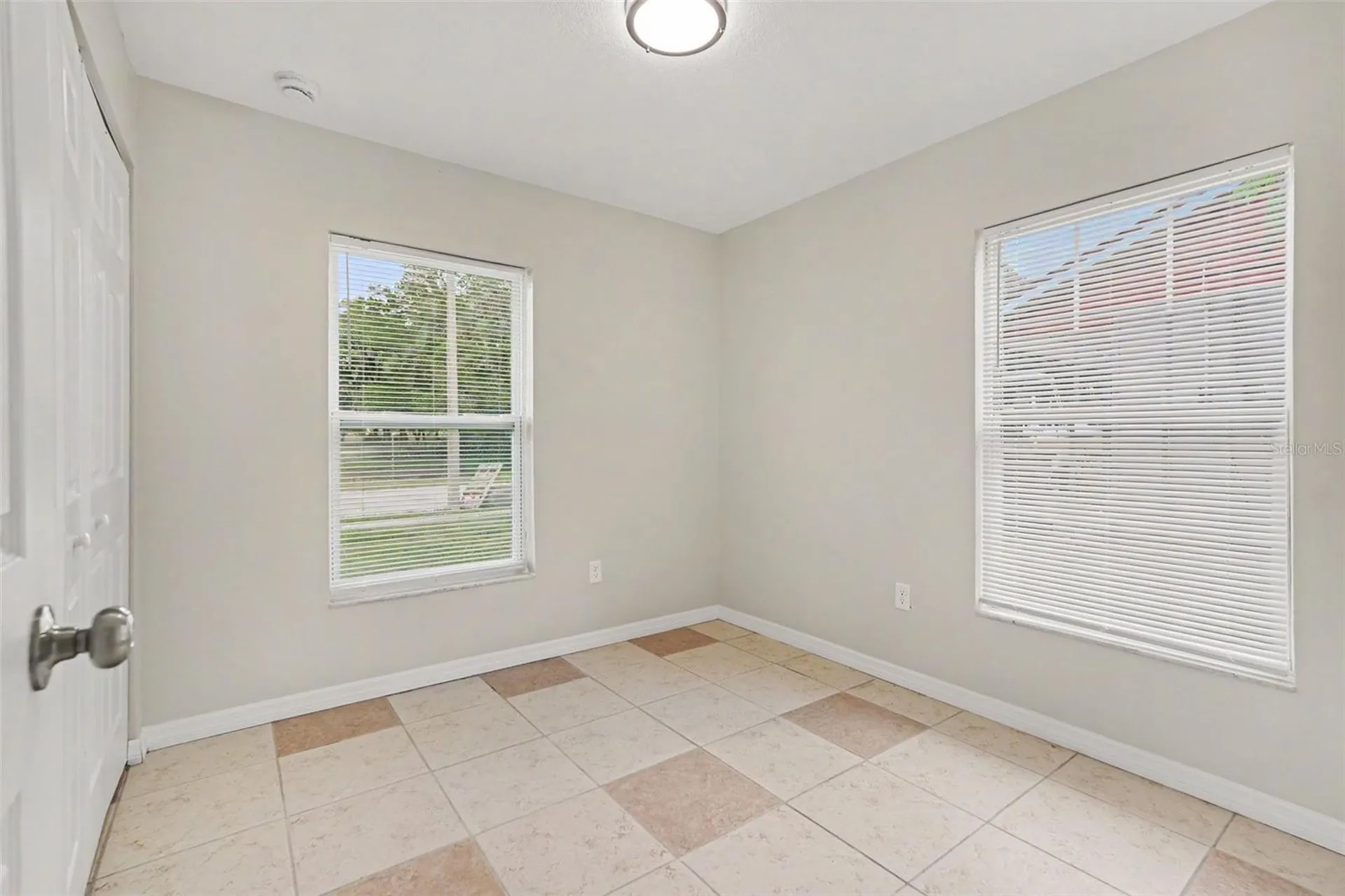 1224 Oak Valley Drive Seffner FL 33584