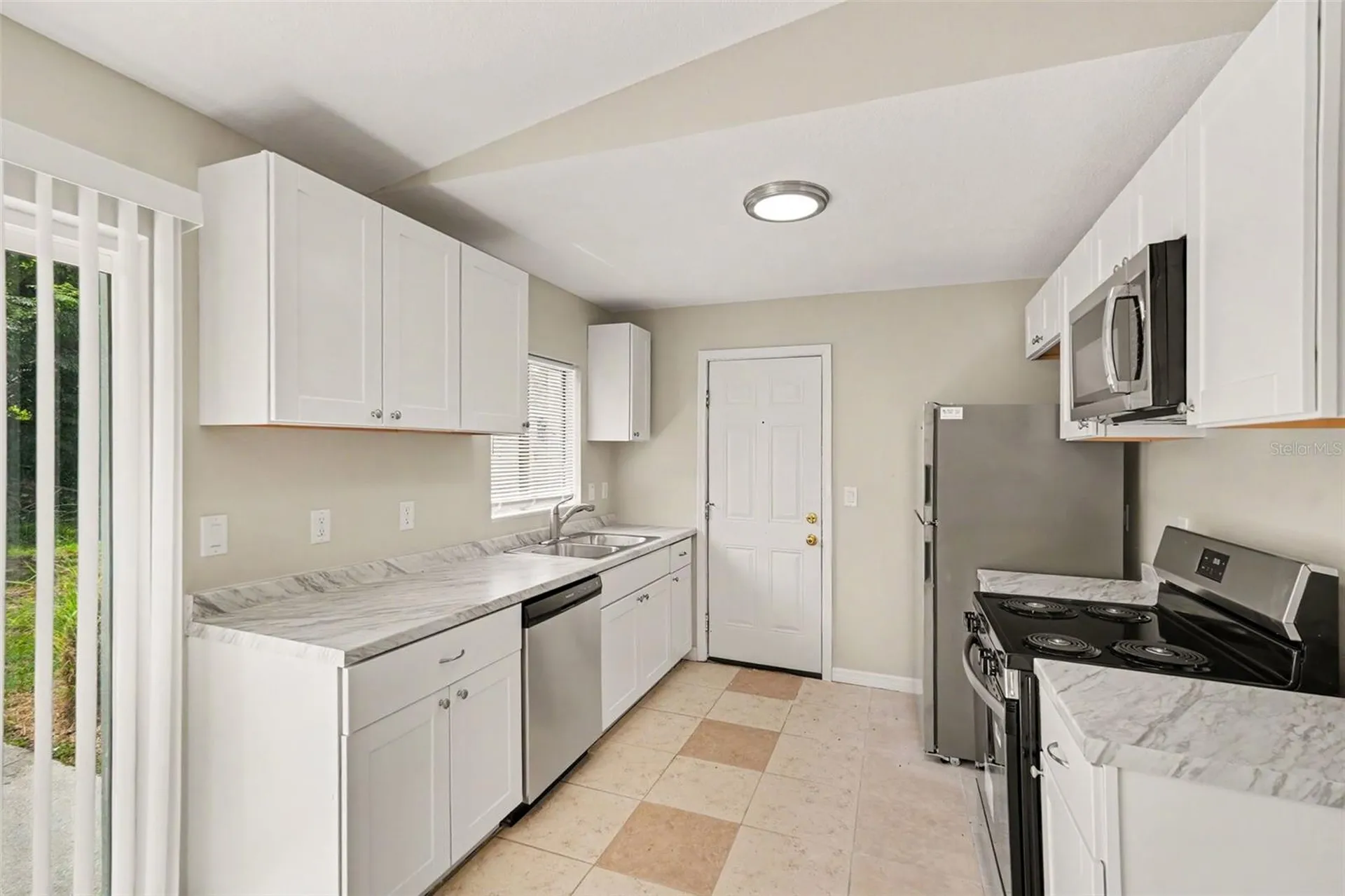 1224 Oak Valley Drive Seffner FL 33584
