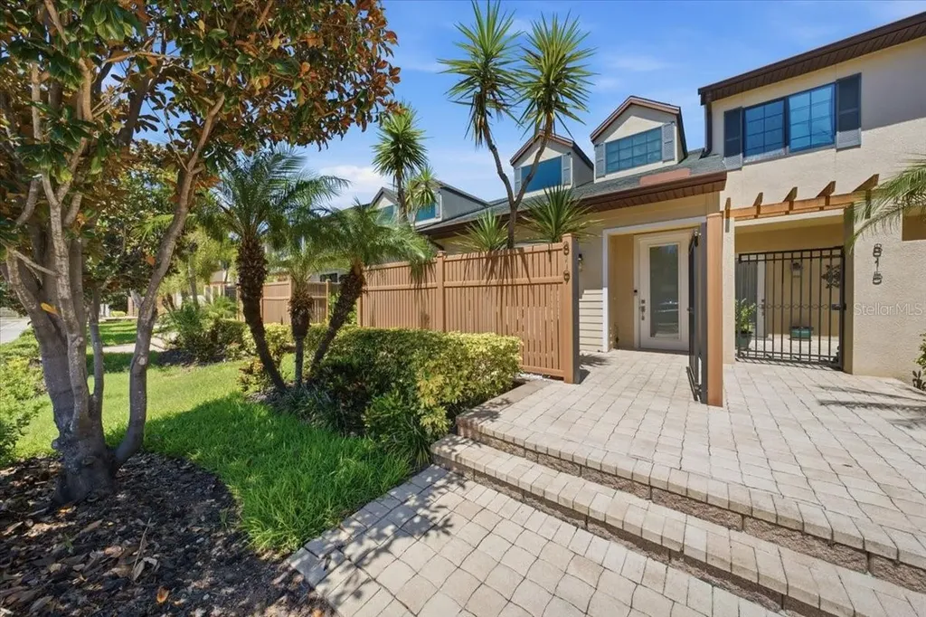 819 Highland Street N St Petersburg FL 33701
