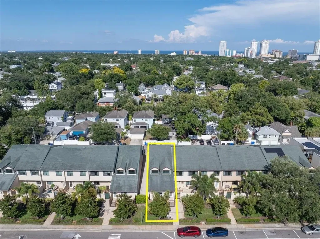 819 Highland Street N St Petersburg FL 33701