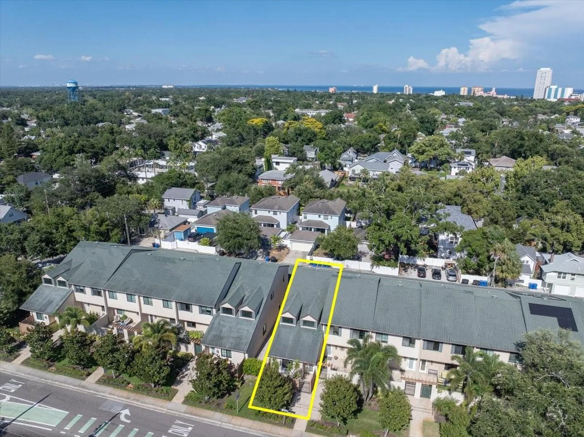 819 Highland Street N St Petersburg FL 33701