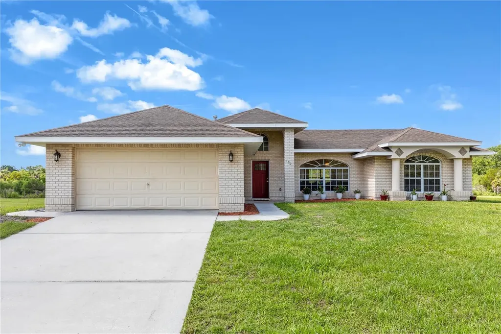 1005 Whispring Creek Way Osteen FL 32764