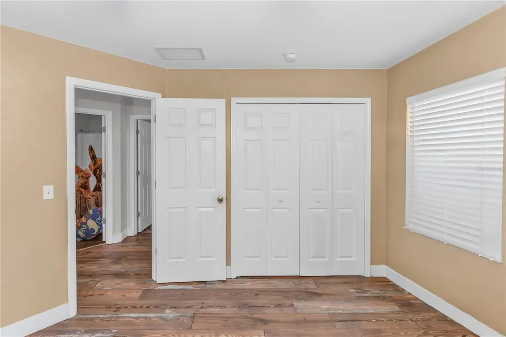 1005 Whispring Creek Way Osteen FL 32764