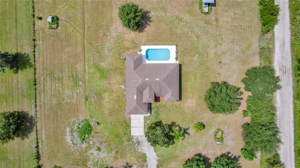 1005 Whispring Creek Way Osteen FL 32764