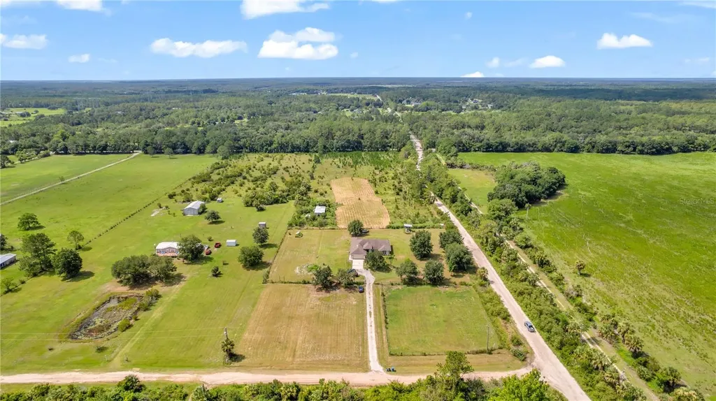 1005 Whispring Creek Way Osteen FL 32764