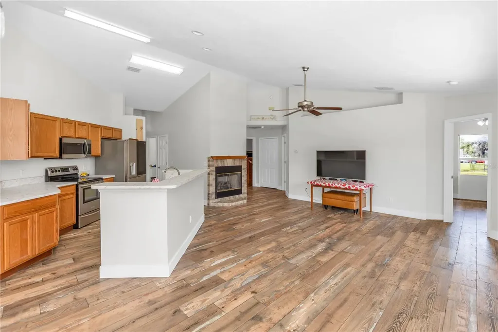 1005 Whispring Creek Way Osteen FL 32764