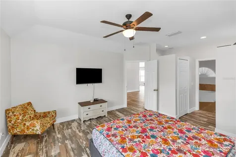 1005 Whispring Creek Way Osteen FL 32764