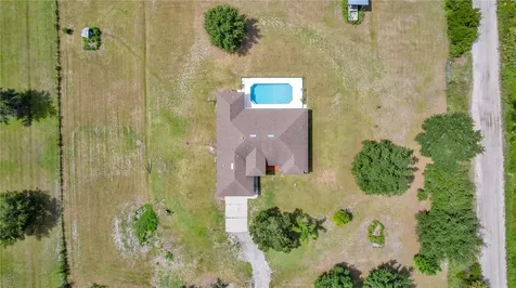 1005 Whispring Creek Way Osteen FL 32764