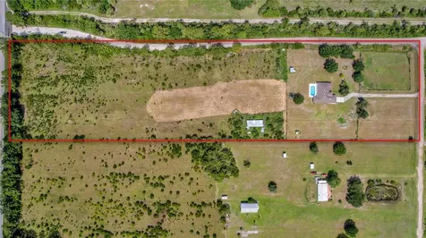 1005 Whispring Creek Way Osteen FL 32764