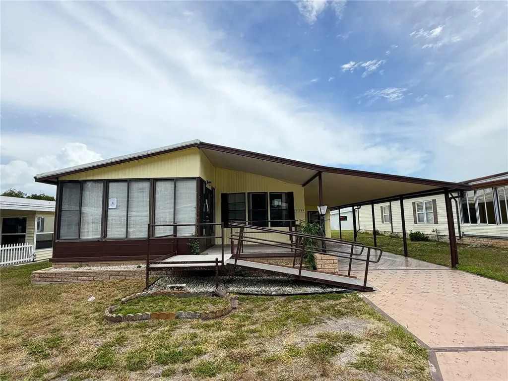 35044 Mcculloughs Leap Zephyrhills FL 33541
