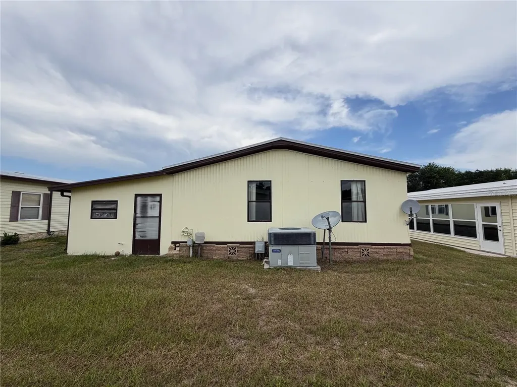 35044 Mcculloughs Leap Zephyrhills FL 33541