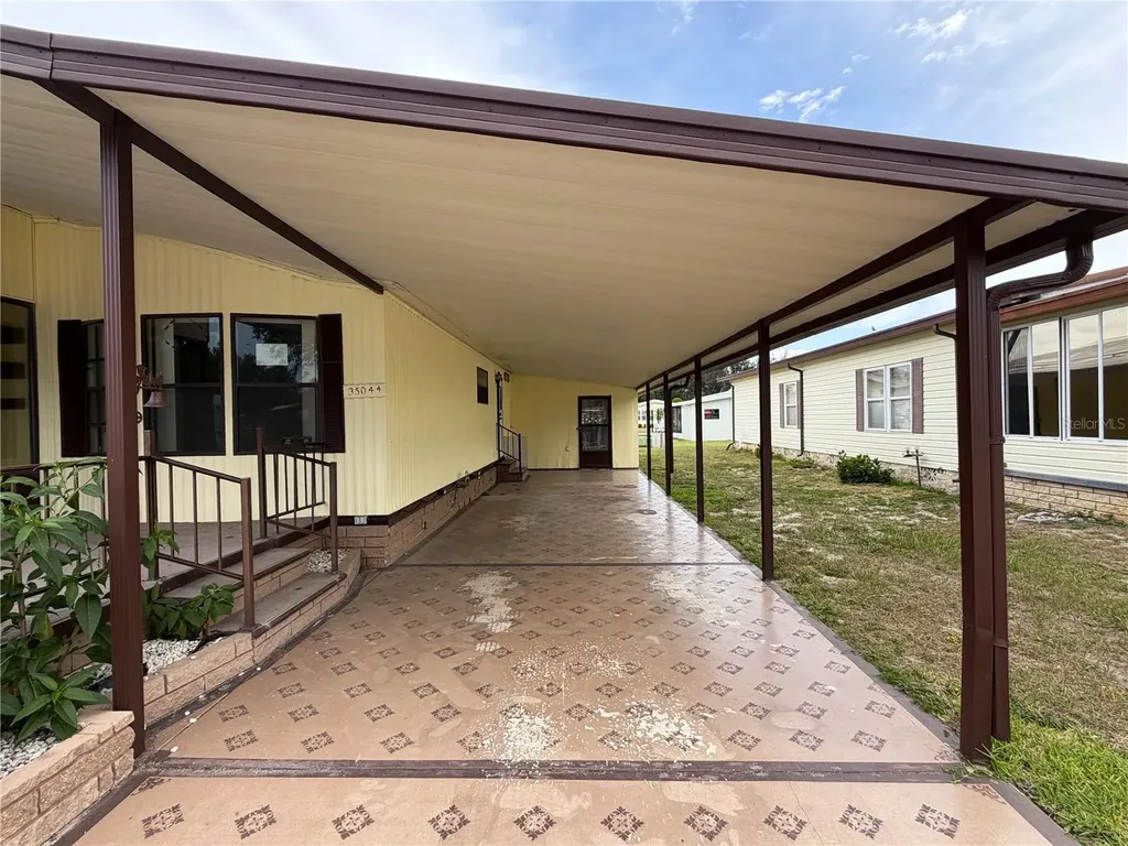 35044 Mcculloughs Leap Zephyrhills FL 33541
