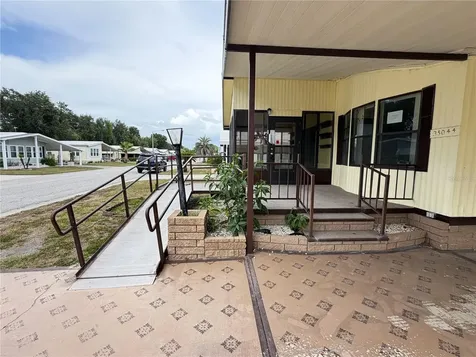 35044 Mcculloughs Leap Zephyrhills FL 33541