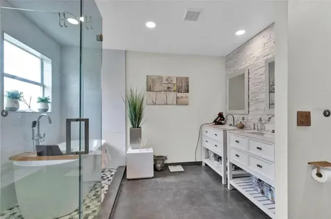 1652 Algonkin Loop Orlando FL 32828