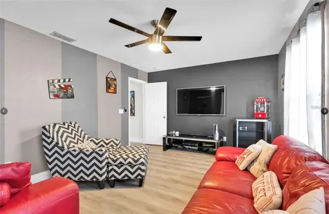 1652 Algonkin Loop Orlando FL 32828