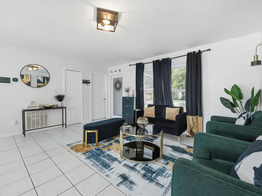 5275 Signal Hill Road Orlando FL 32808