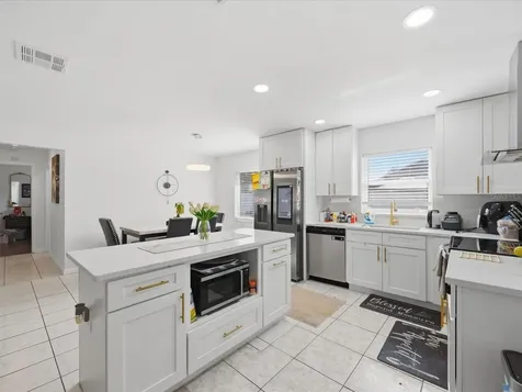 5275 Signal Hill Road Orlando FL 32808