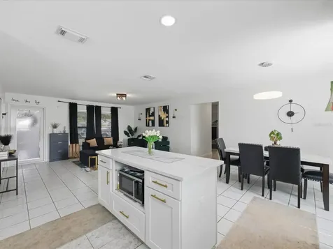 5275 Signal Hill Road Orlando FL 32808