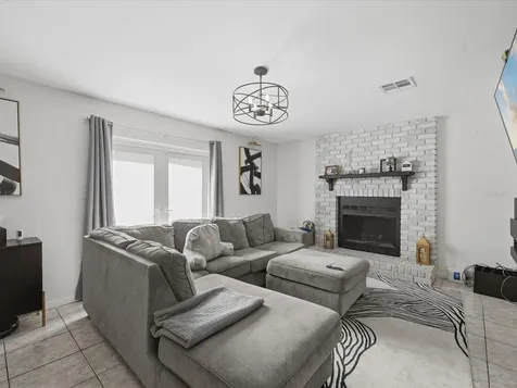 5275 Signal Hill Road Orlando FL 32808