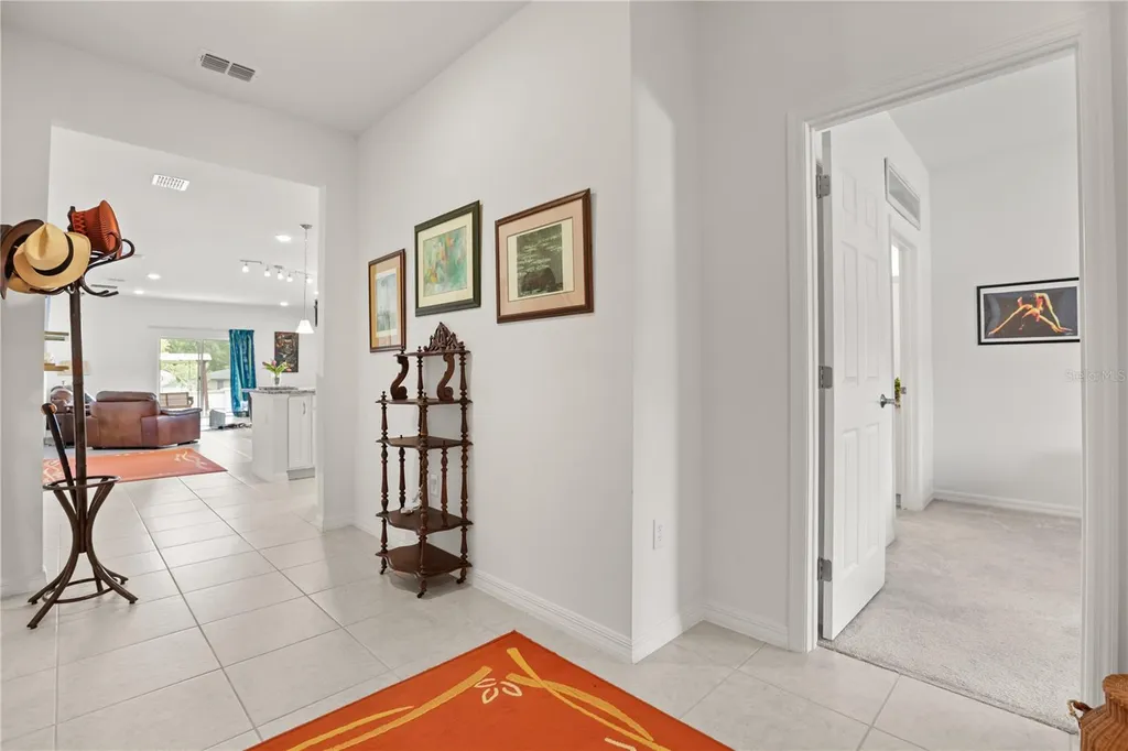 1580 Blue Lagoon Circle Mascotte FL 34753