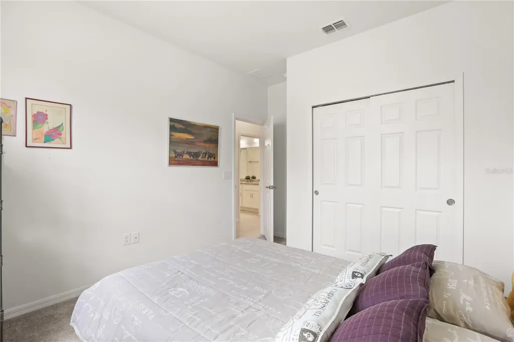 1580 Blue Lagoon Circle Mascotte FL 34753