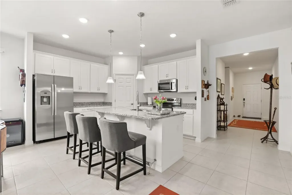 1580 Blue Lagoon Circle Mascotte FL 34753