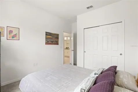 1580 Blue Lagoon Circle Mascotte FL 34753
