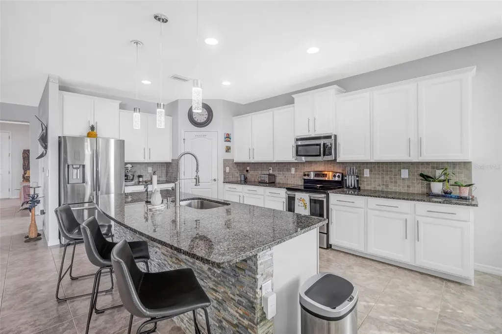 5652 Fisher Glen Loop Wesley Chapel FL 33545