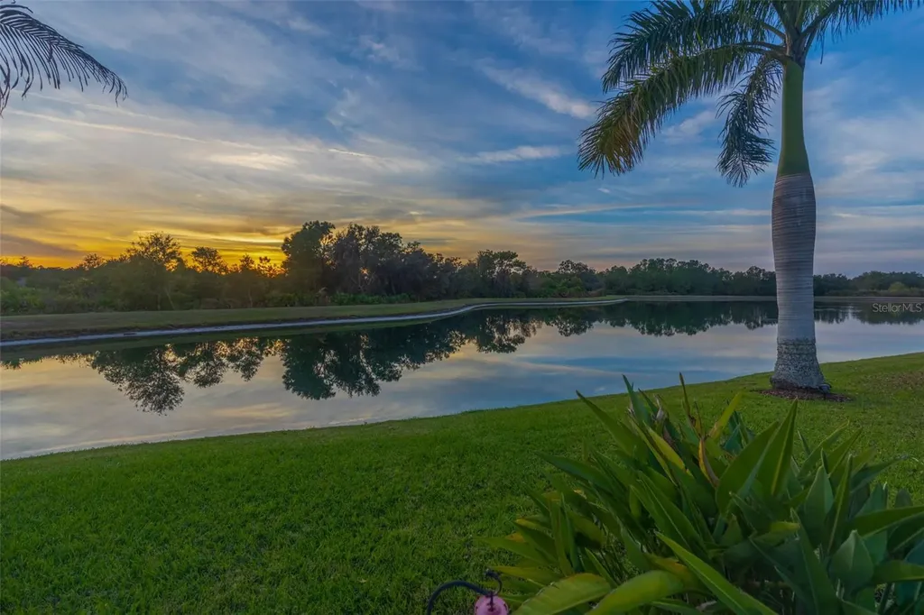 5652 Fisher Glen Loop Wesley Chapel FL 33545