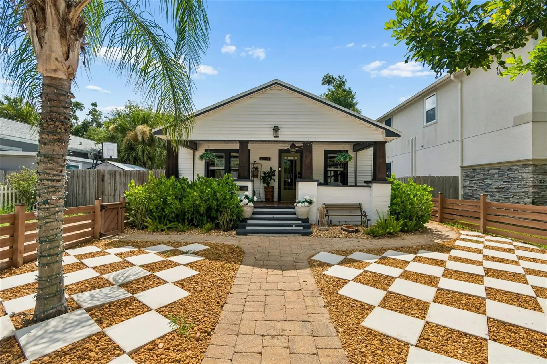 1011 14th Street N St Petersburg FL 33705