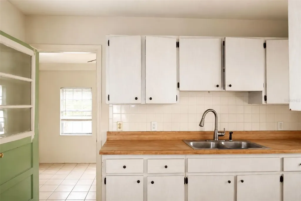 1302 28th Street W Bradenton FL 34205