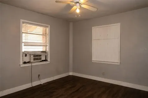 1302 28th Street W Bradenton FL 34205