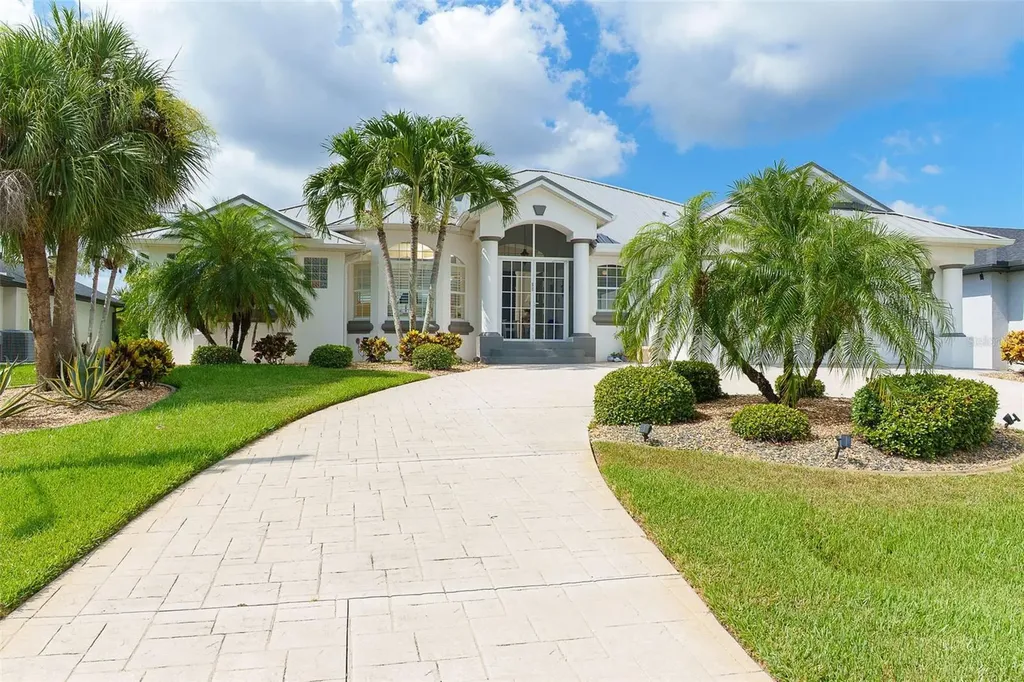 50 Long Meadow Place Rotonda West FL 33947