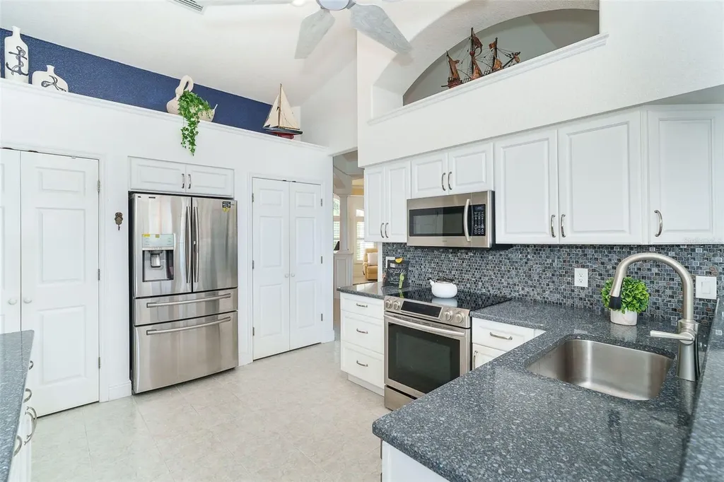 50 Long Meadow Place Rotonda West FL 33947