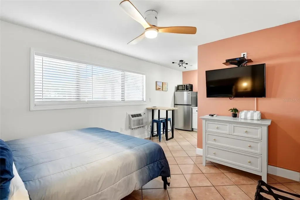 11965 Gulf Boulevard St Petersburg FL 33706