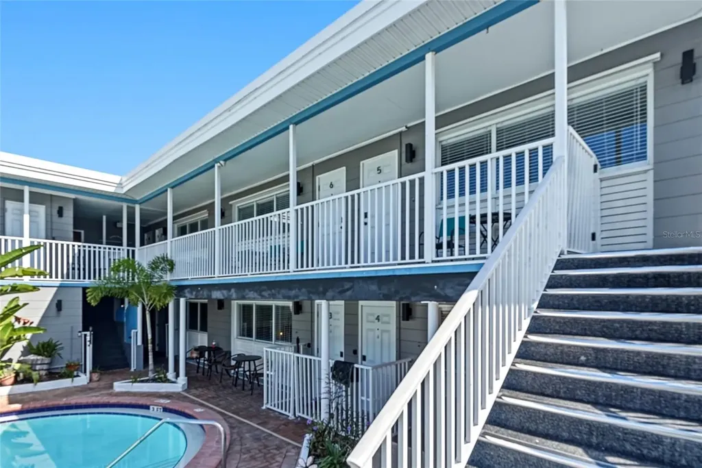 11965 Gulf Boulevard St Petersburg FL 33706