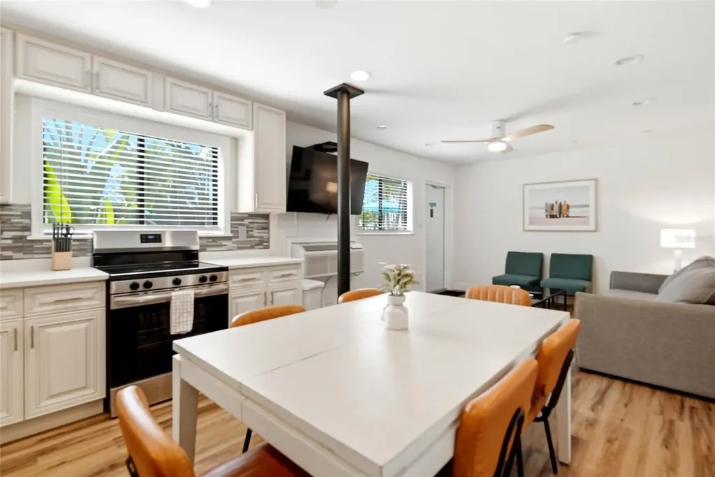 11965 Gulf Boulevard St Petersburg FL 33706