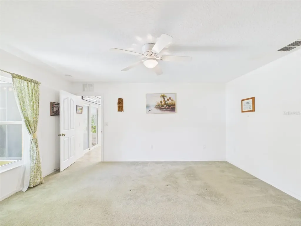 11236 N Rain Point Inglis FL 34449