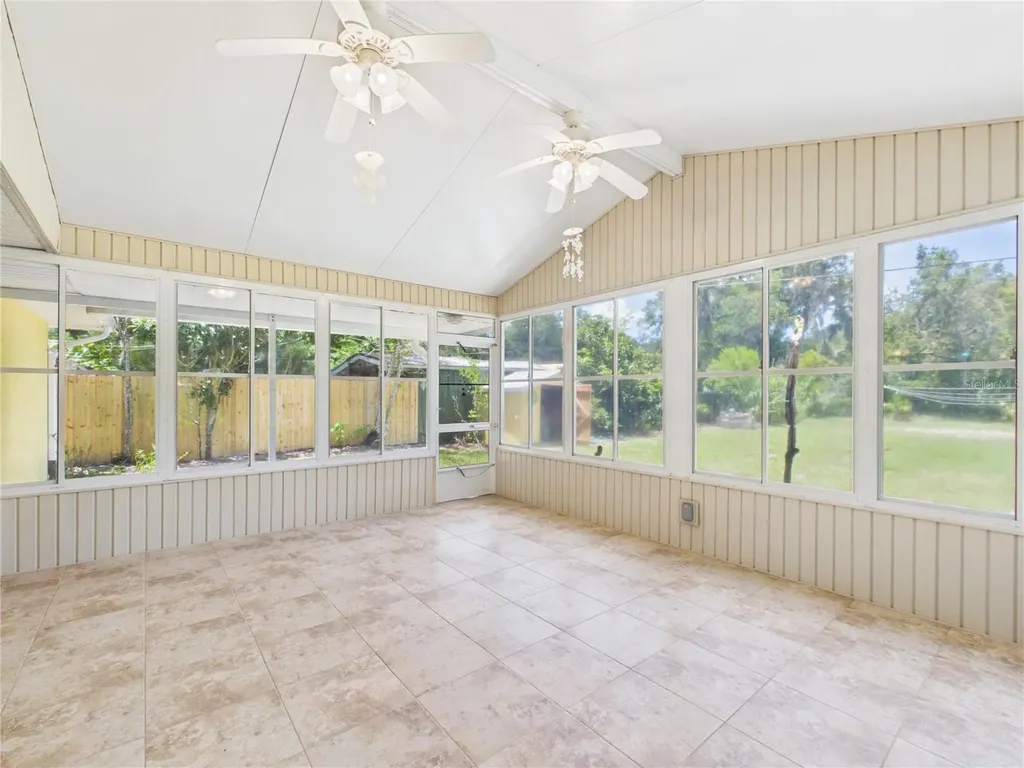 11236 N Rain Point Inglis FL 34449