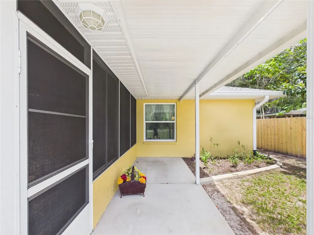 11236 N Rain Point Inglis FL 34449
