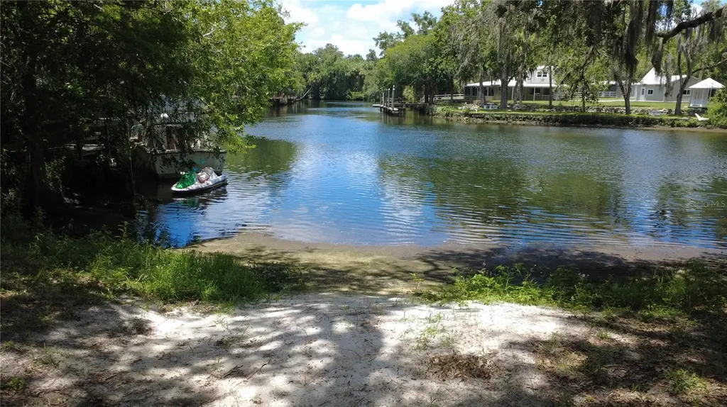 11236 N Rain Point Inglis FL 34449